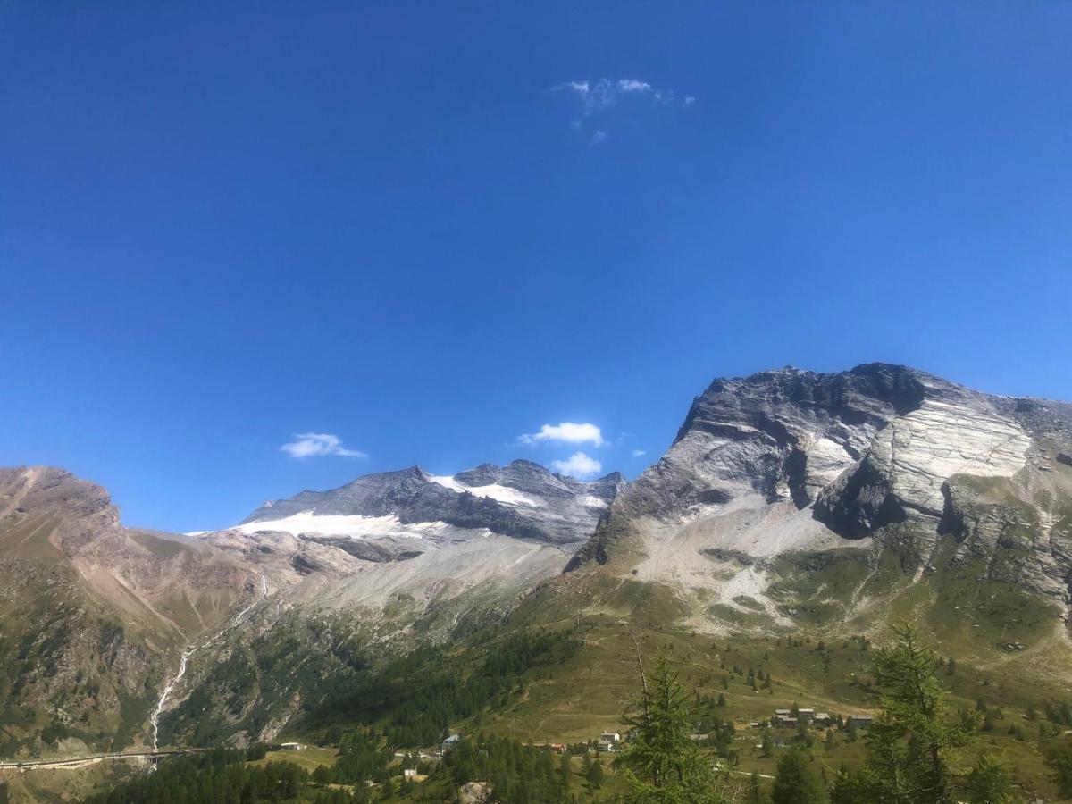 Giuditta Freecarpark&Garden Domodossola Buitenkant foto